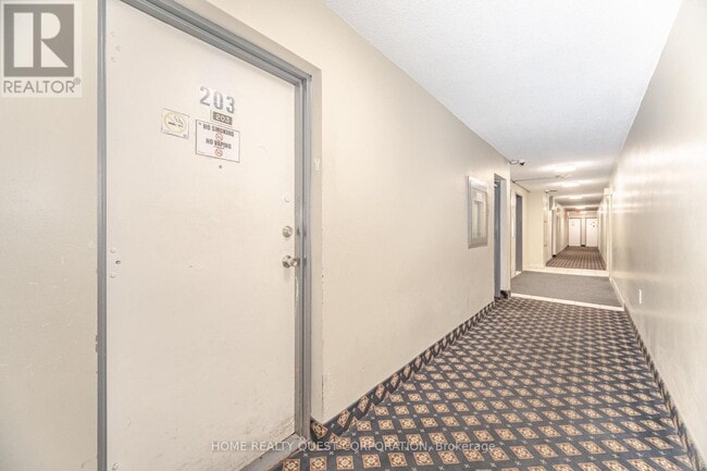 Building Photo - 45 Silverstone Dr