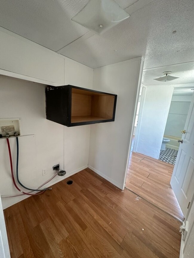 Building Photo - 3 Bedroom Trailer in Aztec Rent To Own ava...