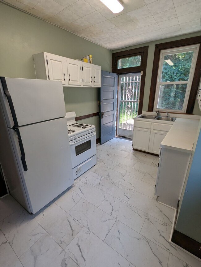 Foto del edificio - 3 Bedroom 1 Bathroom Single Family Home (G...