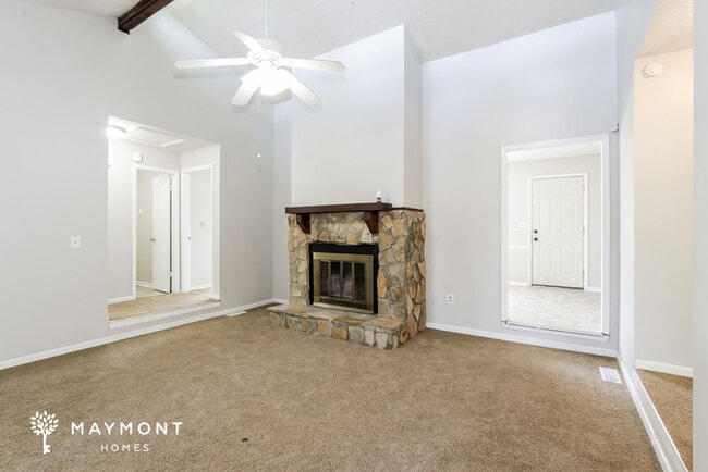 Building Photo - 625 Hampton Cir