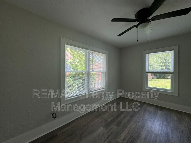 Building Photo - 2143 NW 29th St