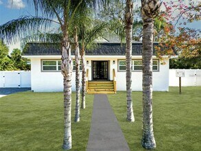 Building Photo - 3710 Desoto Blvd
