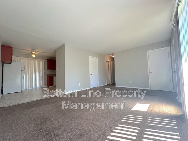 Photo - 4809 The Plaza Apartment