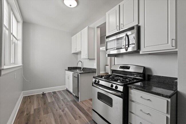 Foto del edificio - 2514 W Belle Plaine Ave