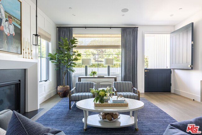 Foto del edificio - 3943 McLaughlin Ave