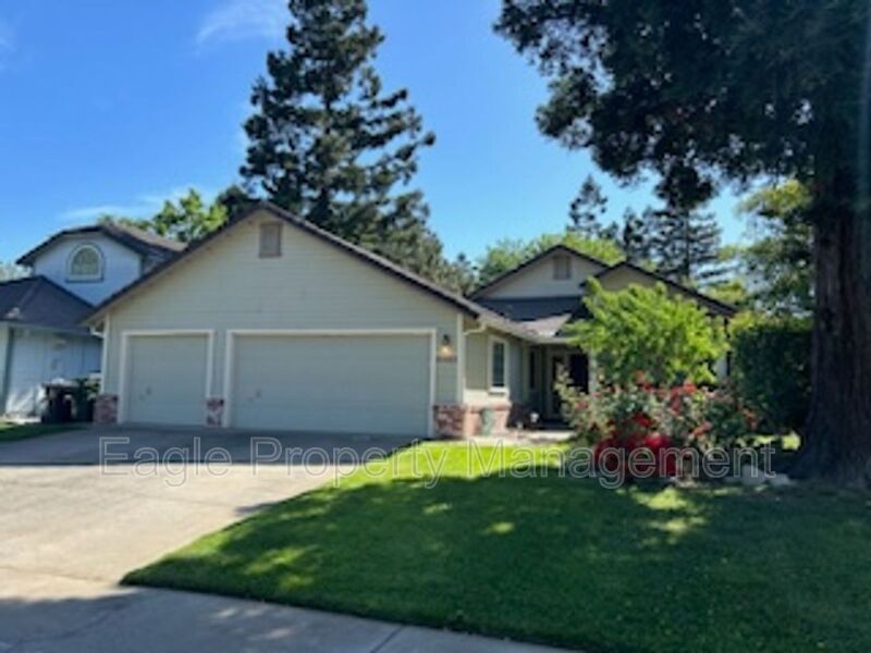 Foto principal - 9363 Foulks Ranch Dr
