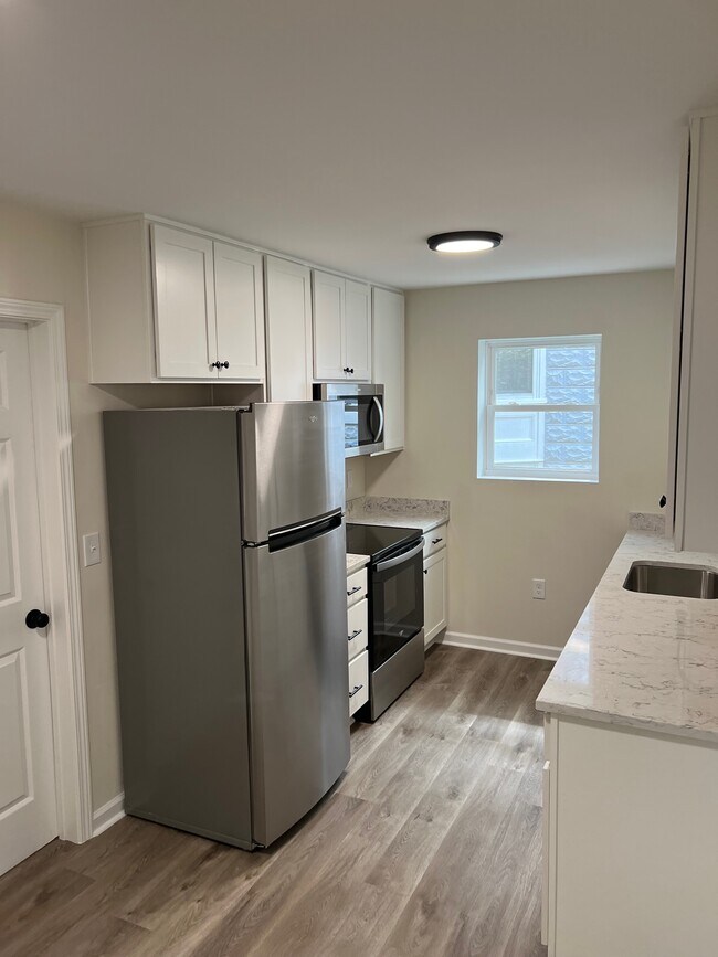 ALL NEW KITCHEN - 7 Cypress St