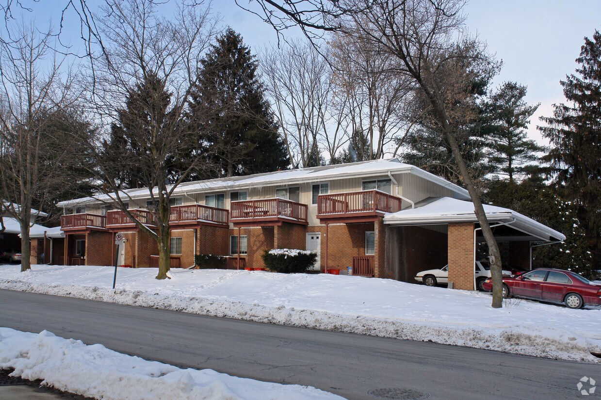 Foto principal - 203-211 W Hamilton Ave