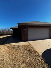 Building Photo - 1300 Garden Gate Dr