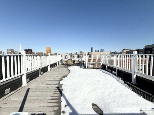Building Photo - 1431 Tremont St