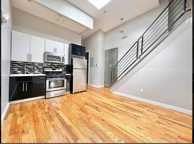 Foto del edificio - 1247 Jefferson Ave