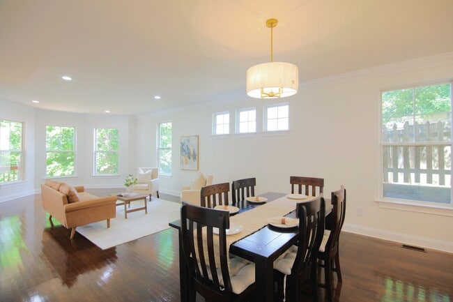 Building Photo - 1454 Rome Dr NW