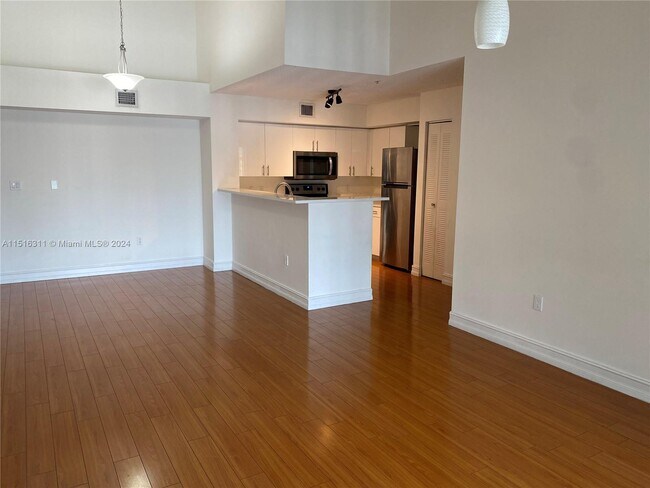 Foto del edificio - 4500 NW 107th Ave