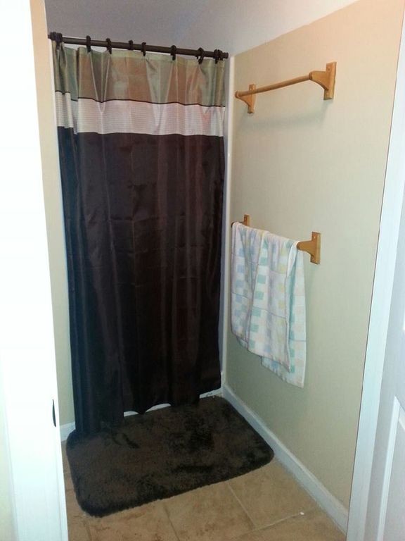 Ducha en el baño - 700 Woodstock Rd