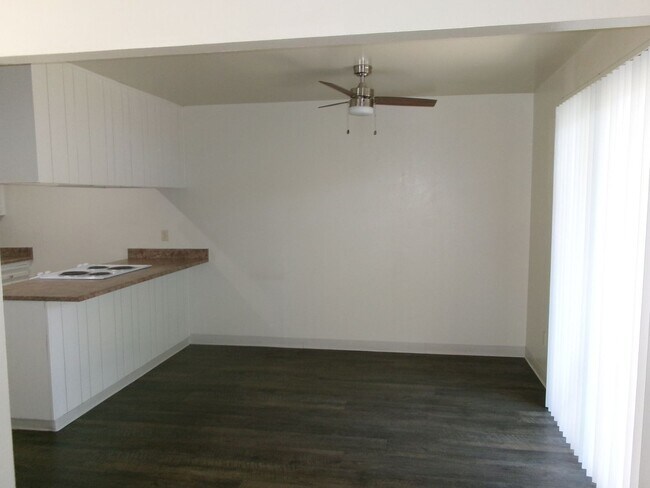 Foto del edificio - 8606 Kelley Dr