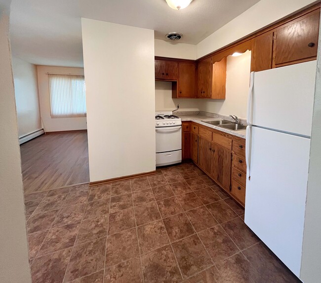 Kitchen - 3600 Pennsylvania Ave S