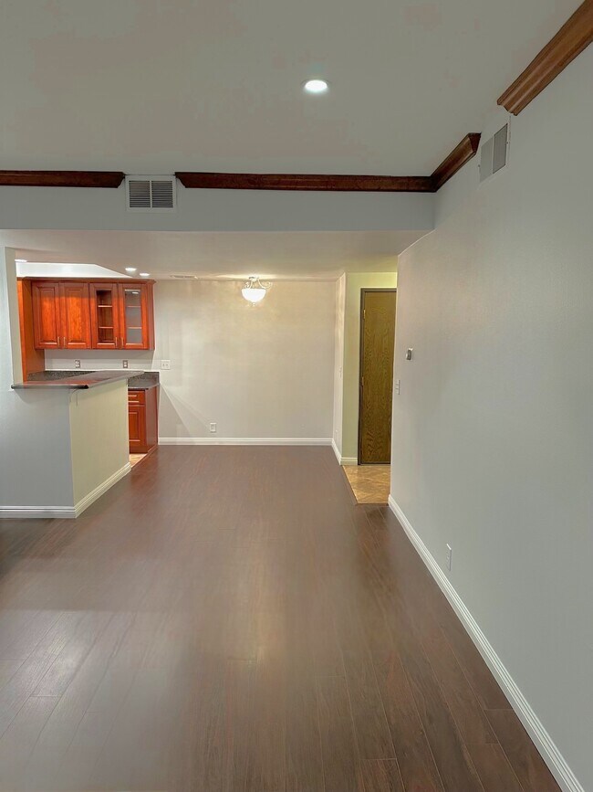 8712 Gregory Way Unit 305, Los Angeles, CA 90035 Condo for Rent in