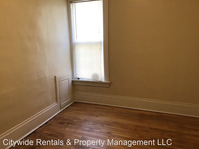 Building Photo - 4 br, 1 bath House - 5555 N. 31st St.