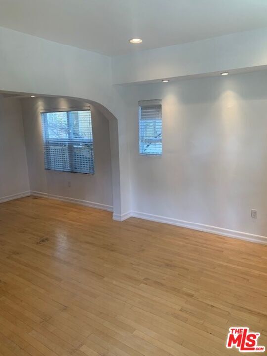 Building Photo - 1035 N Martel Ave