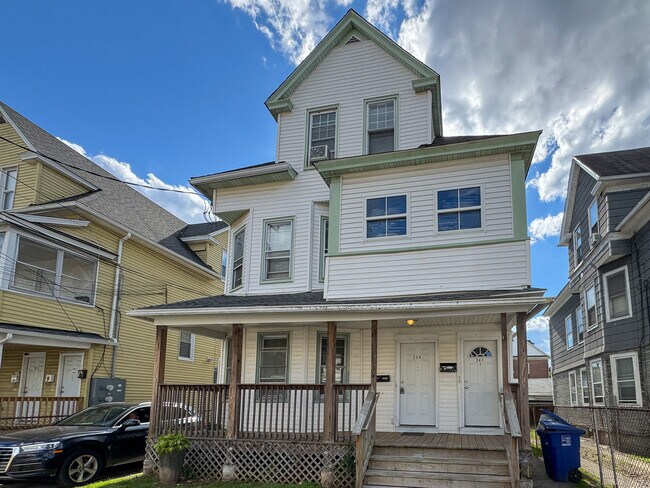 Building Photo - 239 Parrott Ave