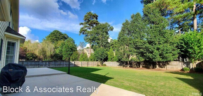Building Photo - 4 br, 3.5 bath House - 200 Shillings Chase...