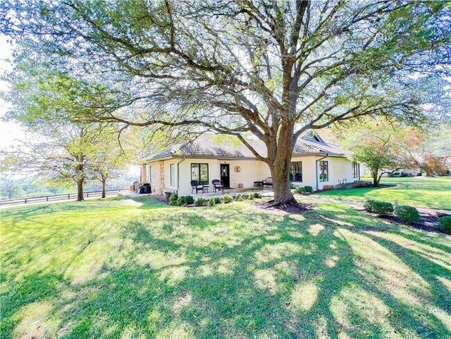 Foto del edificio - 1707 Clubhouse Hill Dr