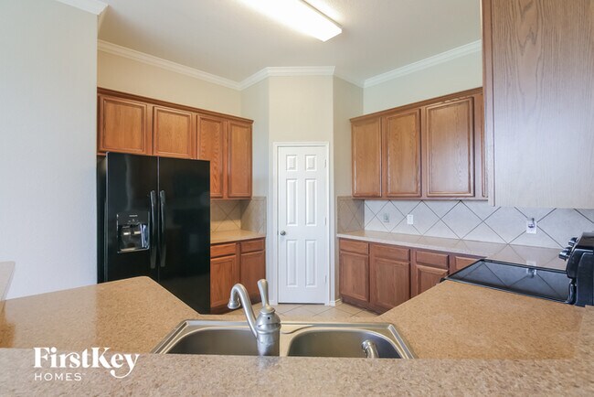 Building Photo - 1731 Vista Ridge Dr W