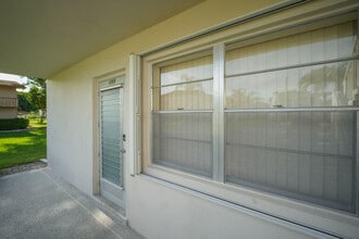 Building Photo - 132 Cambridge F