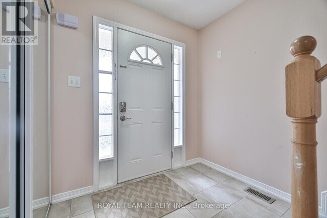 Building Photo - 1398 Hunter St