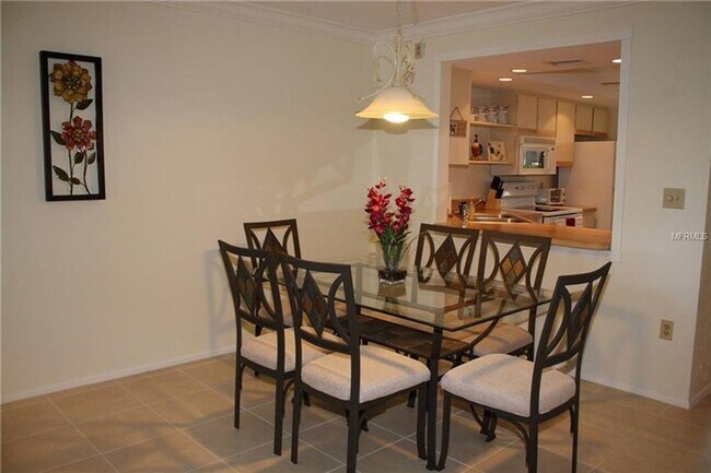 Foto del edificio - BEAUTIFUL 2BR/2B, TURNKEY FURNITURED, GROU...