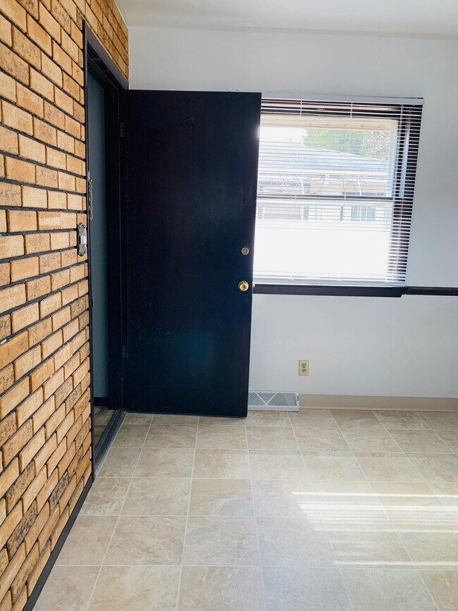 Foto del edificio - 3803 28th Ave