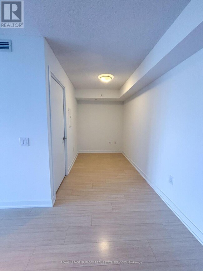 Building Photo - 75-375 Queens Wharf Rd
