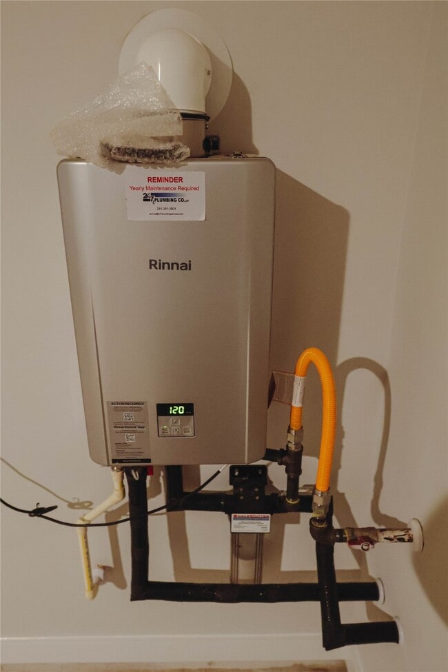 Building Photo - 8538 Blueberry Ash St Building Photo - 8538 Blueberry Ash St