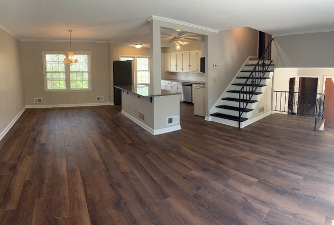 Building Photo - 1280 State Rd S-28-484