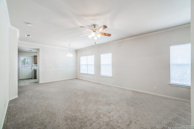 Foto del edificio - 7134 Snowden Crest