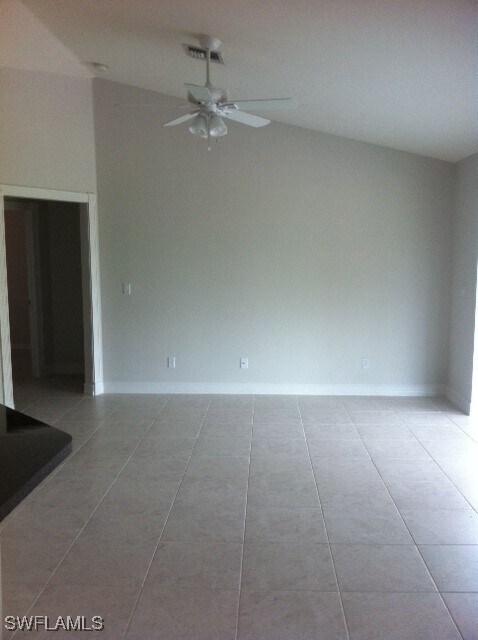 Foto del edificio - 1401 SW 1st Pl