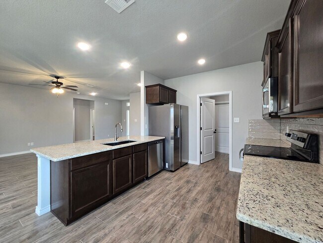 Building Photo - 3104 Hedwig St