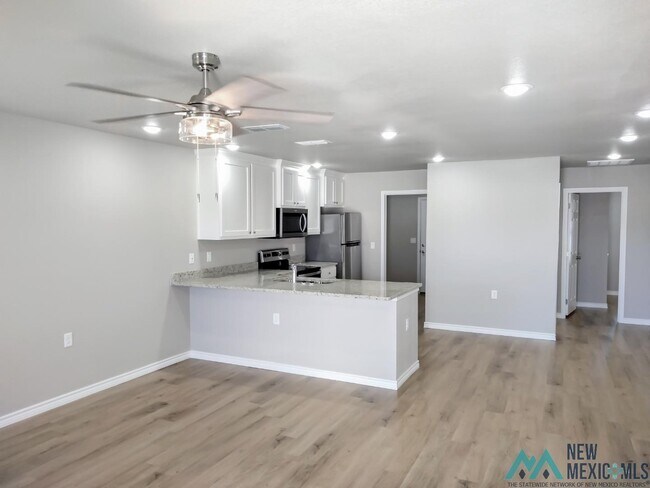 Foto del edificio - 3136 Westminster Drive