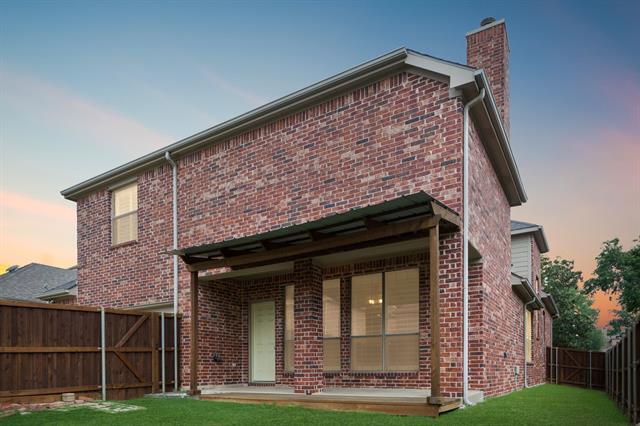 Foto del edificio - 2727 Breezy Point Ln
