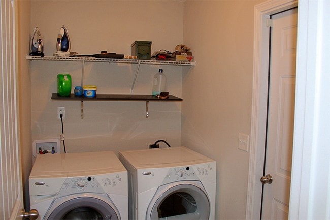 Building Photo - 205 Grandview Dr