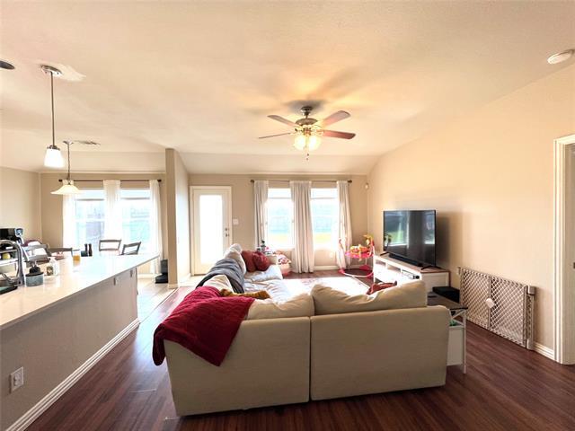 Foto del edificio - 721 Cedar Cove Dr