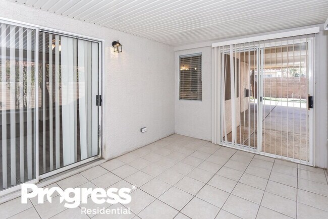 Foto del edificio - 2102 Keller Ct