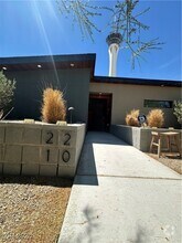 Building Photo - 2210 Santa Clara Dr