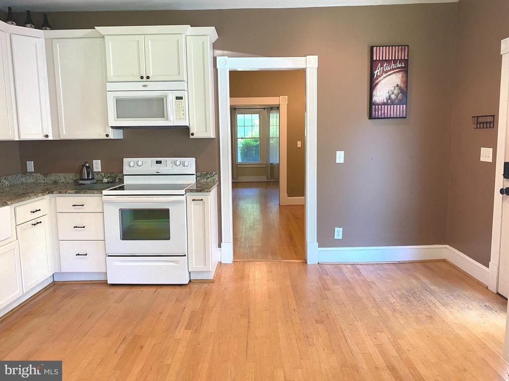 Foto principal - 10304 Gunston Rd