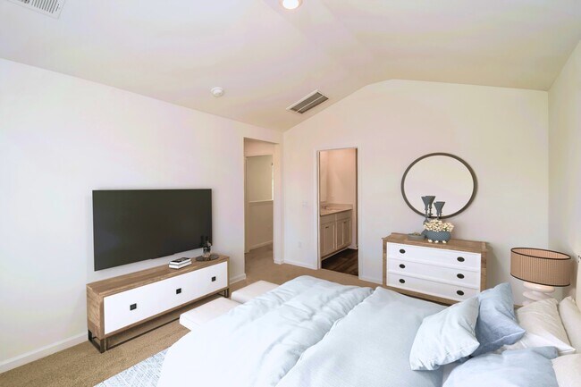 Foto del edificio - 109 Striker Rd