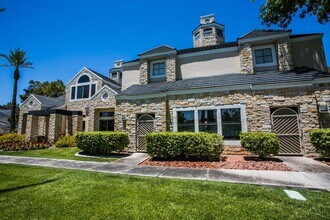 Building Photo - Citi Lights