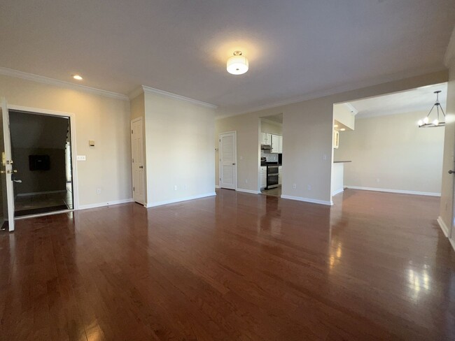 Building Photo - Convenient Newly Remodeled Condo