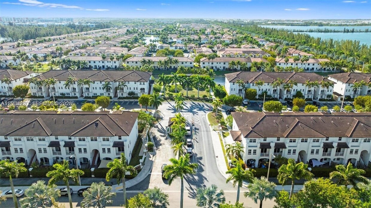 Foto del edificio - 8900 NW 97th Ave