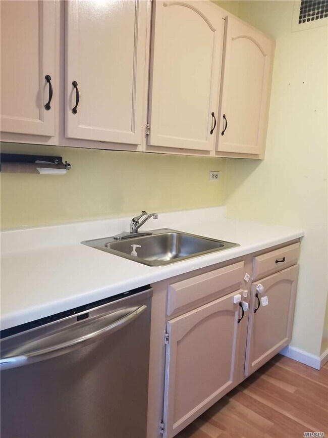 Foto del edificio - 152-18 Union Tpke