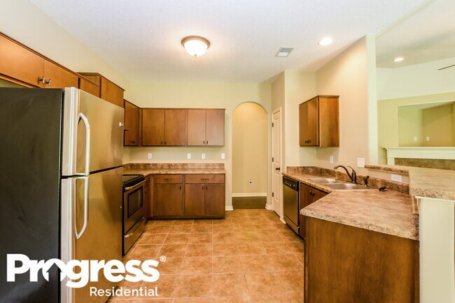 Building Photo - 5009 Forest Oasis Ln